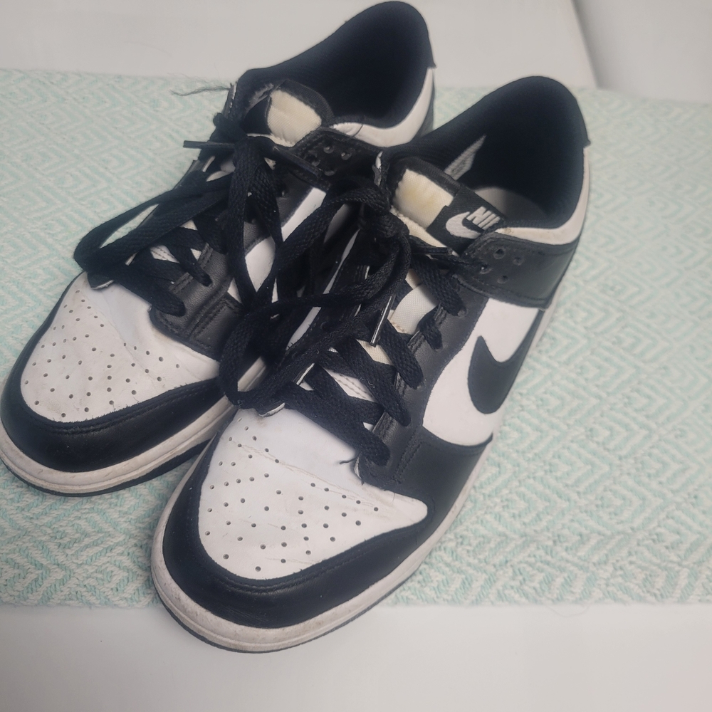 Nike Black and White Sneakers